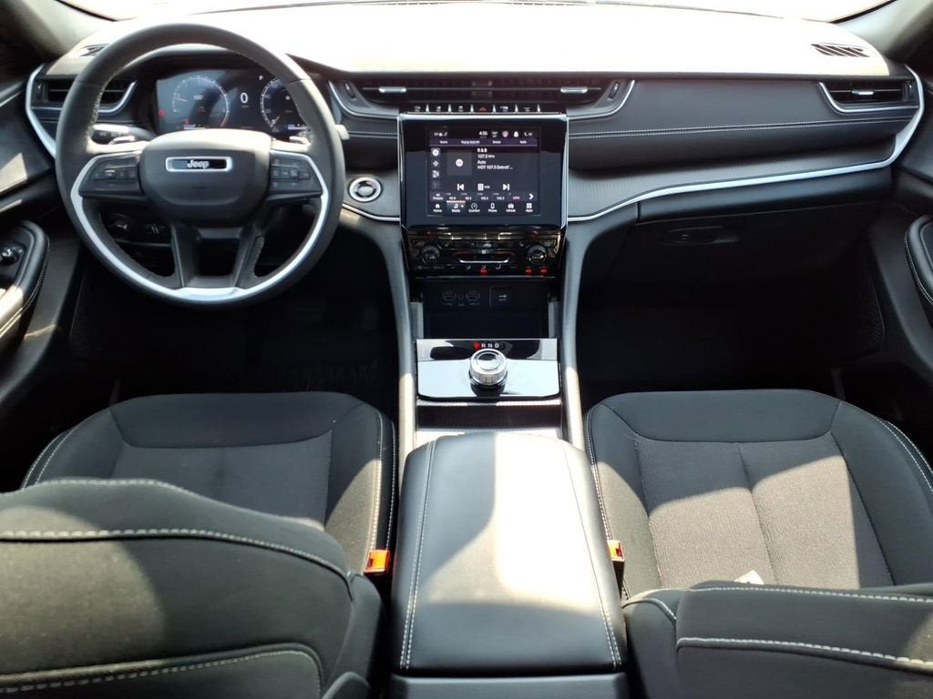 2024 Jeep Grand Cherokee Laredo X 4x4