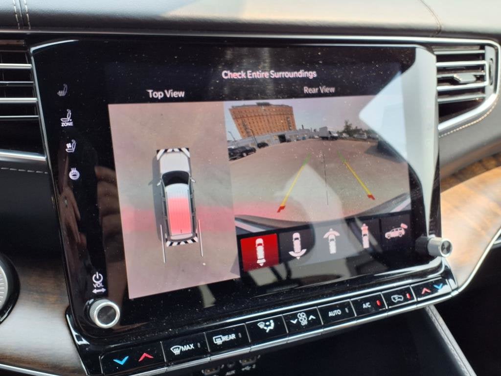 2023 Jeep Grand Wagoneer L Series II 4x4