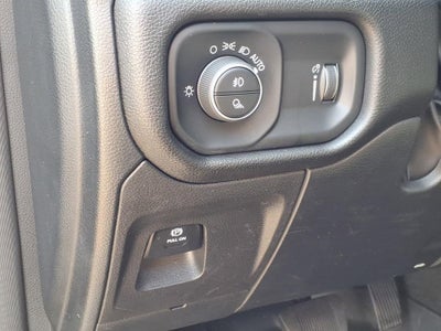 2023 RAM 1500 Big Horn Crew Cab 4x4 5'7" Box