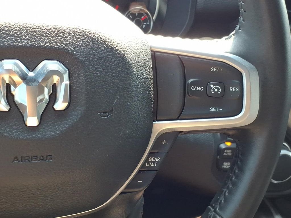 2023 RAM 1500 Big Horn Crew Cab 4x4 5'7" Box