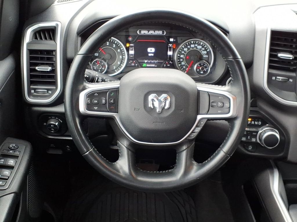 2022 RAM 1500 Big Horn Crew Cab 4x4 5'7" Box