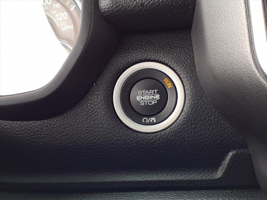 2022 RAM 1500 Laramie Crew Cab 4x4 5'7" Box