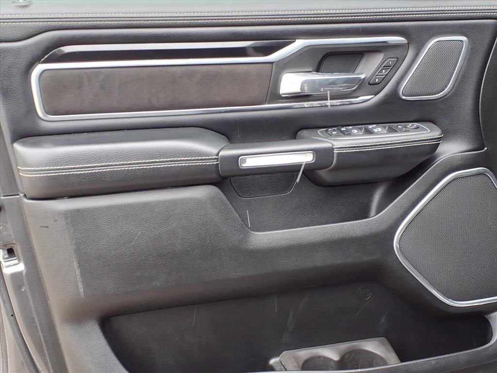 2022 RAM 1500 Laramie Crew Cab 4x4 5'7" Box