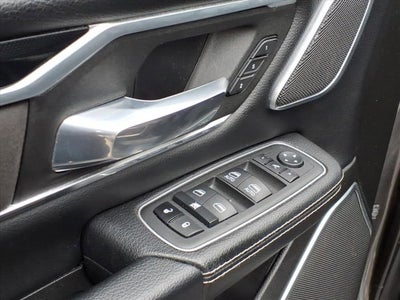 2022 RAM 1500 Laramie Crew Cab 4x4 5'7" Box