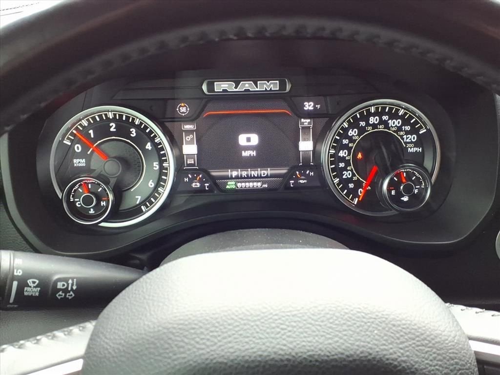 2022 RAM 1500 Laramie Crew Cab 4x4 5'7" Box