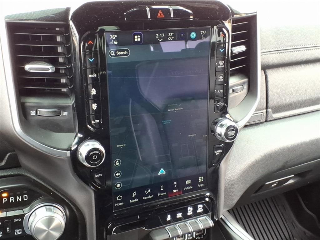 2022 RAM 1500 Laramie Crew Cab 4x4 5'7" Box