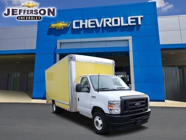 2022 Ford E-Series Cutaway Base