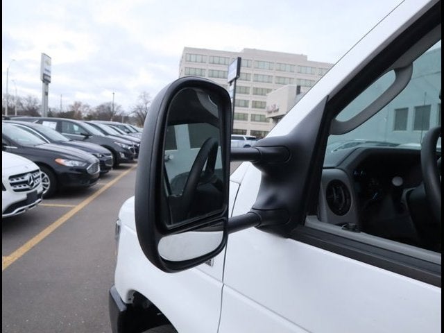 2022 Ford E-Series Cutaway Base