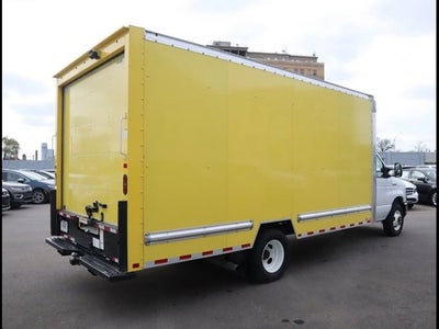 2022 Ford E-Series Cutaway Base