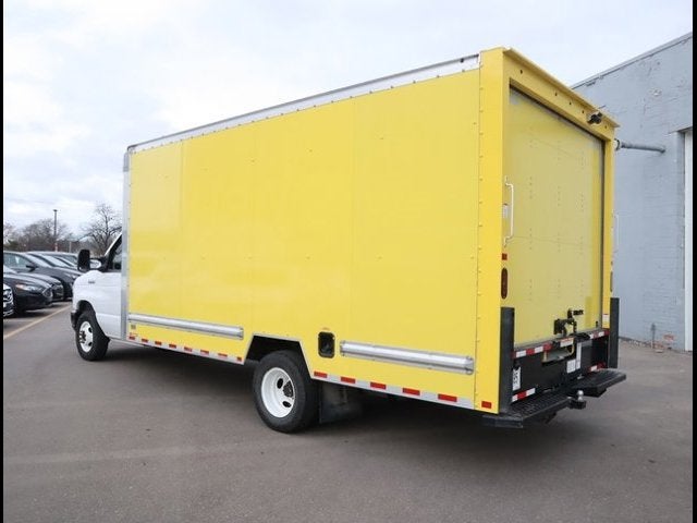 2022 Ford E-Series Cutaway Base