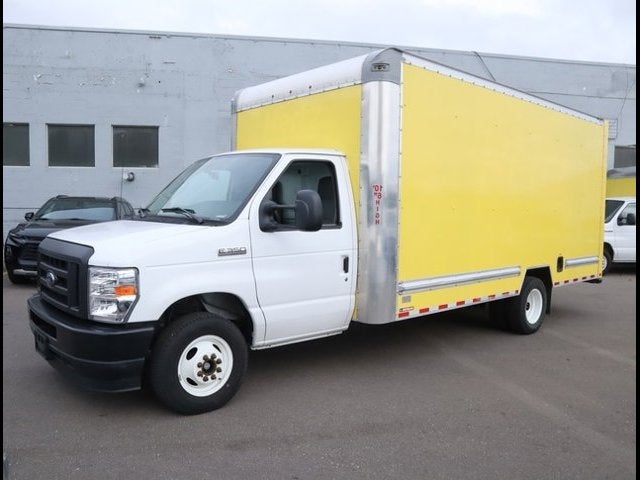 2022 Ford E-Series Cutaway Base