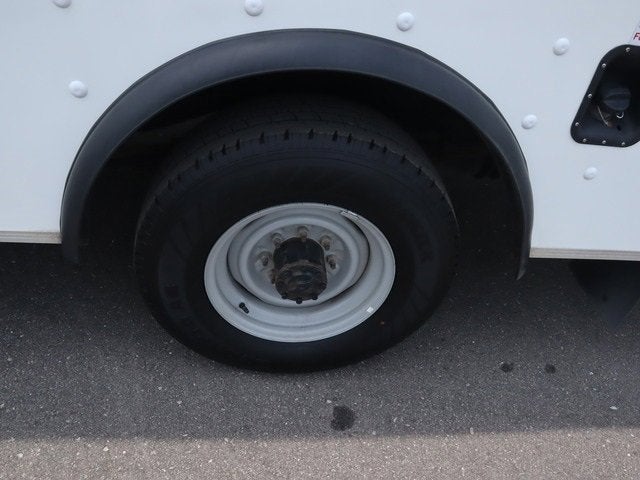 2022 Ford E-Series Cutaway Base