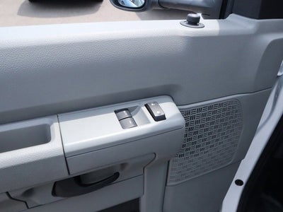 2022 Ford E-Series Cutaway Base