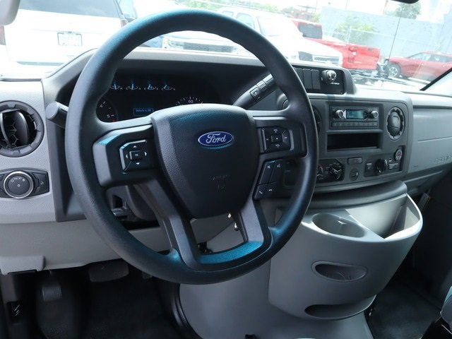 2022 Ford E-Series Cutaway Base