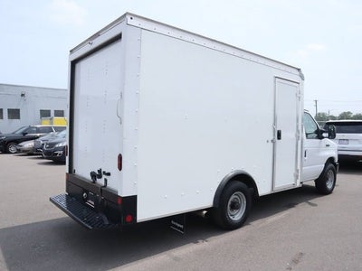 2022 Ford E-Series Cutaway Base