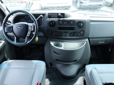 2022 Ford E-Series Cutaway Base