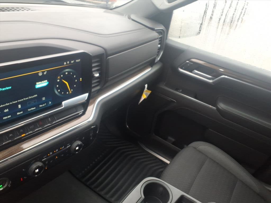 2022 Chevrolet Silverado 1500 LT (2FL)