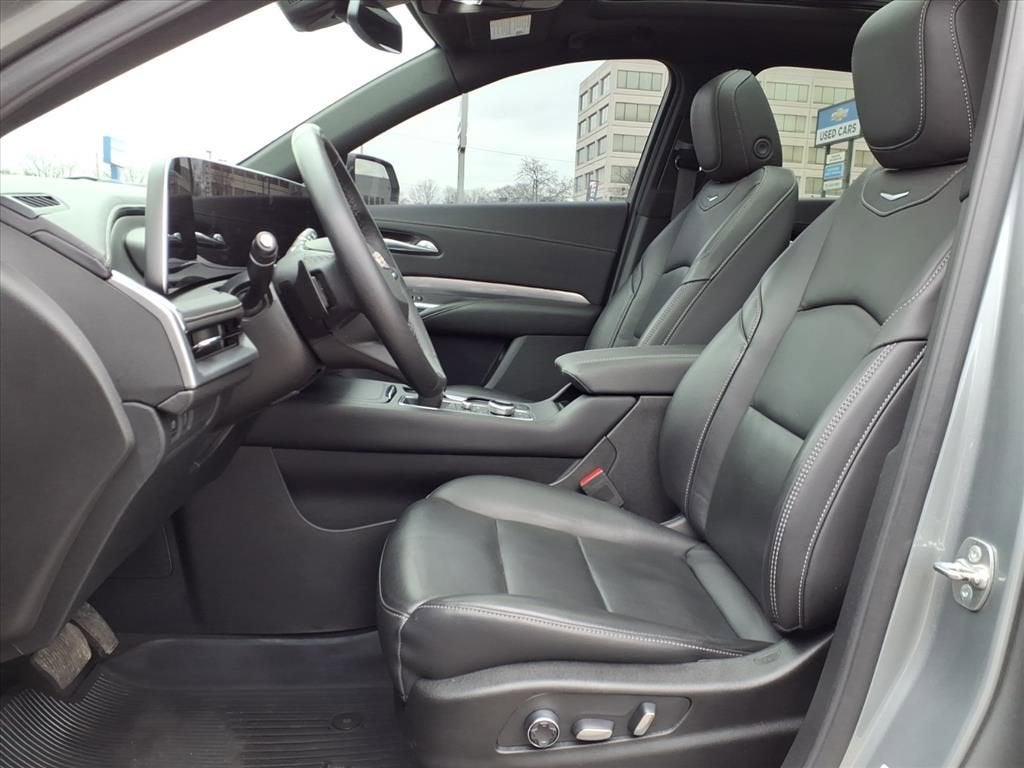 2024 Cadillac XT4 Premium Luxury