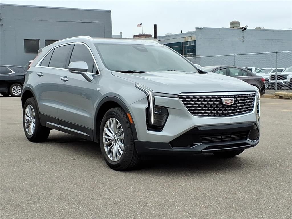2024 Cadillac XT4 Premium Luxury