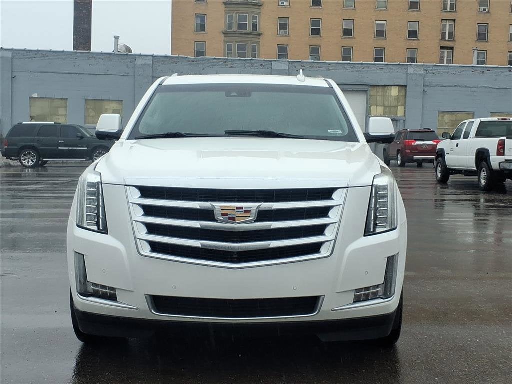 2019 Cadillac Escalade Luxury