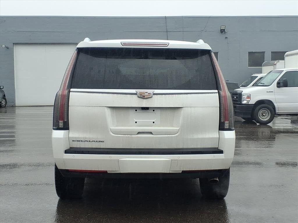 2019 Cadillac Escalade Luxury