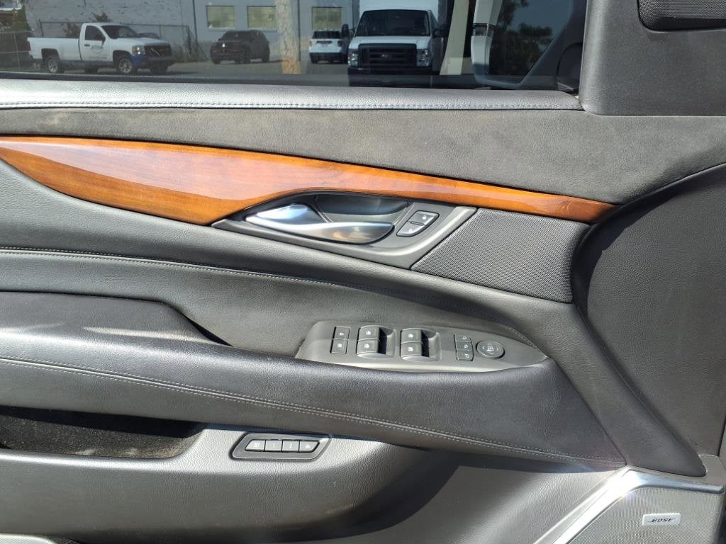 2017 Cadillac Escalade Luxury