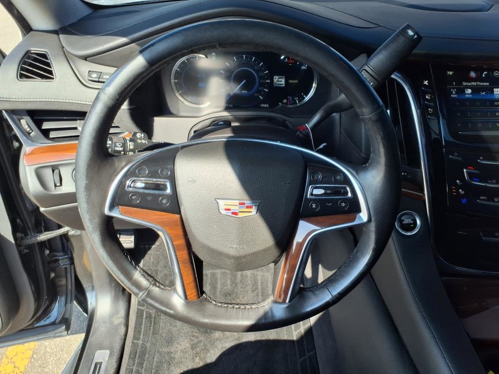 2017 Cadillac Escalade Luxury