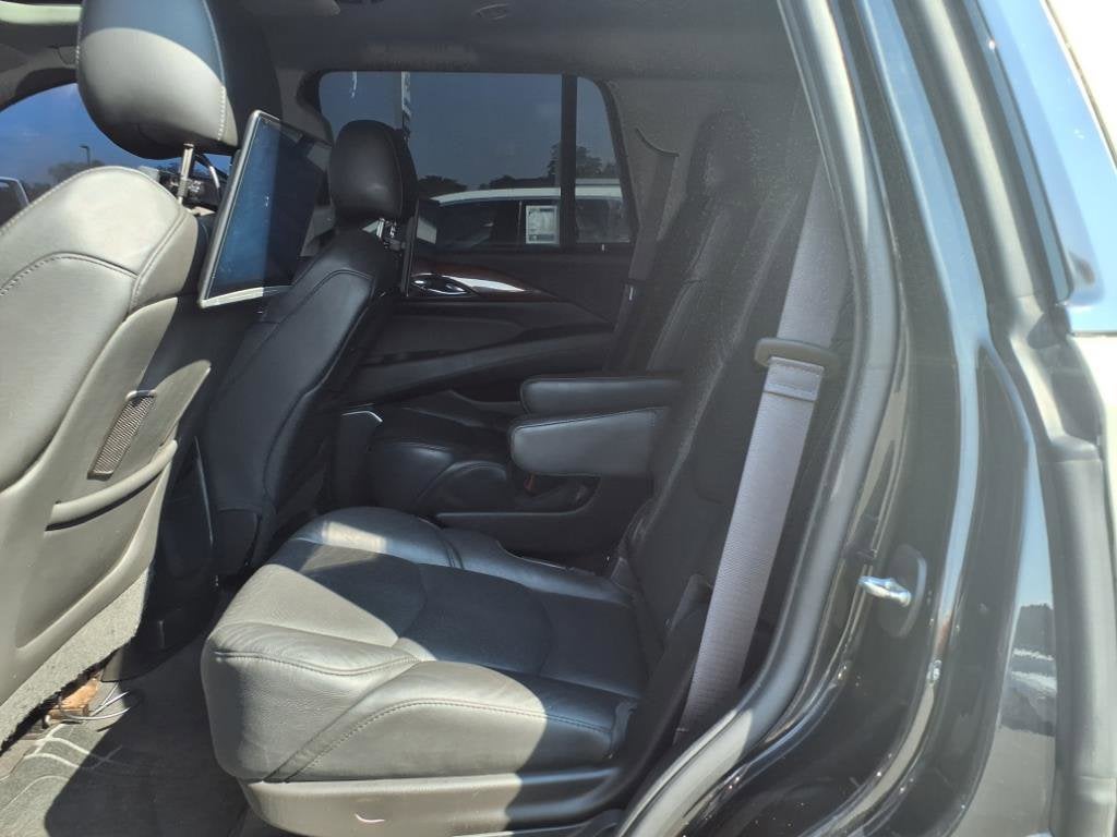 2017 Cadillac Escalade Luxury