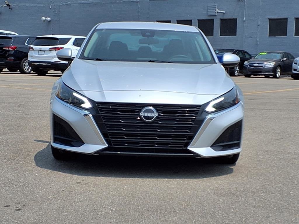 2023 Nissan Altima SV FWD