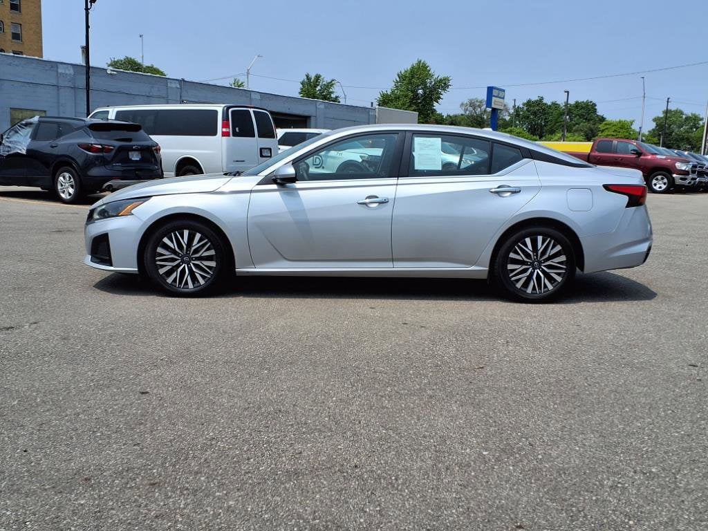 2023 Nissan Altima SV FWD