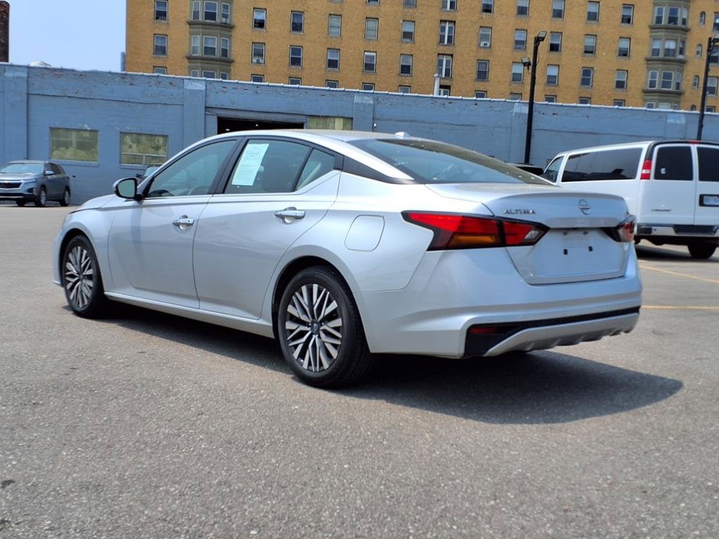 2023 Nissan Altima SV FWD
