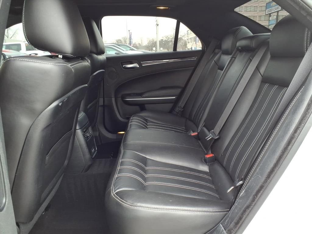 2022 Chrysler 300 S