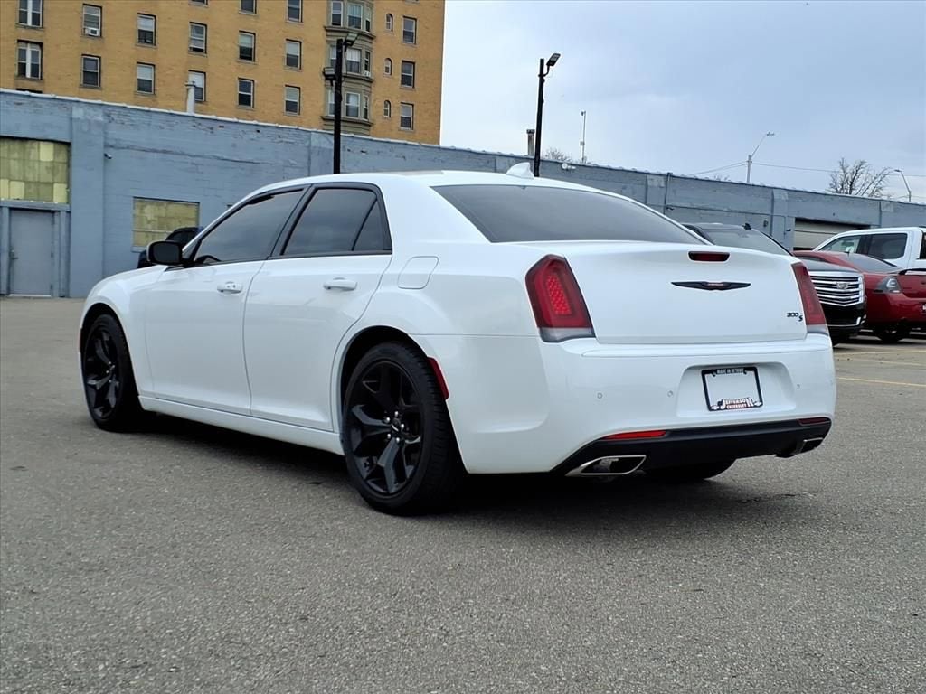 2022 Chrysler 300 S