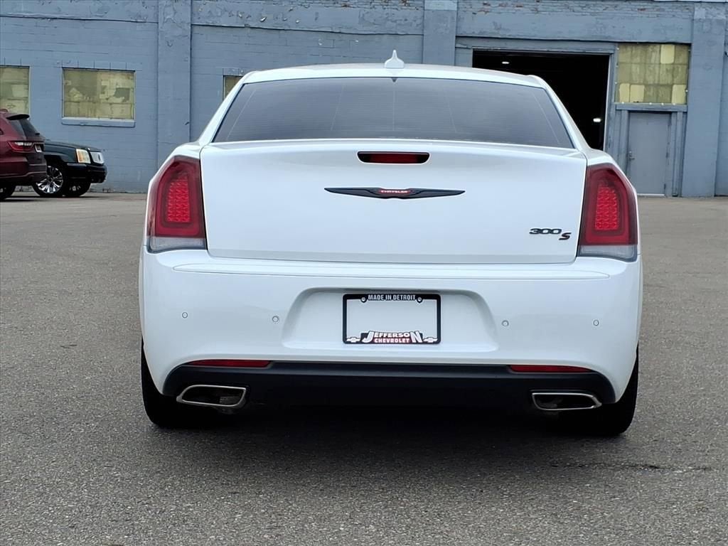 2022 Chrysler 300 S