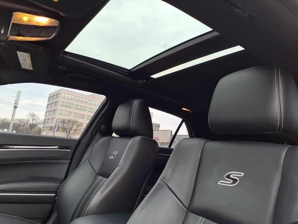 2022 Chrysler 300 S