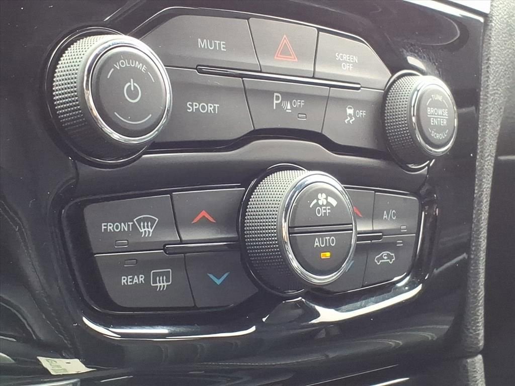 2022 Chrysler 300 S