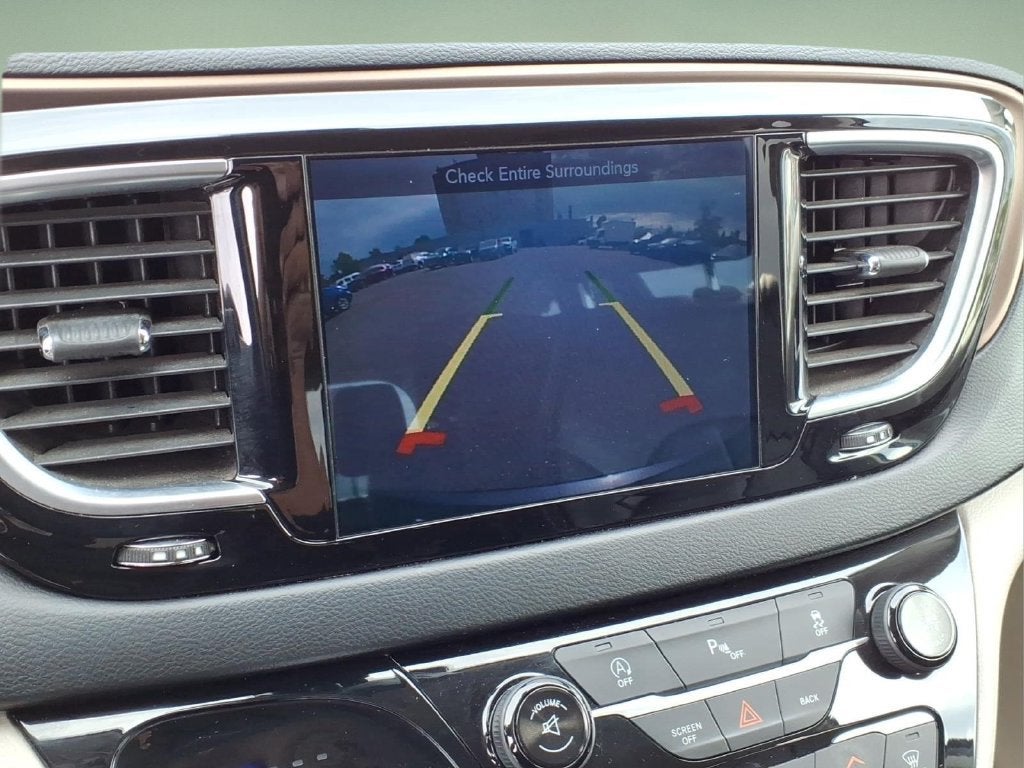 2017 Chrysler Pacifica Touring-L Plus