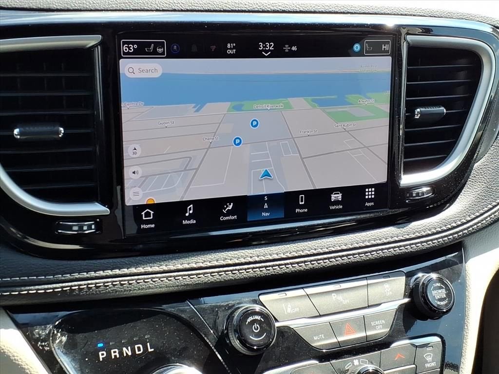 2024 Chrysler Pacifica Hybrid Select