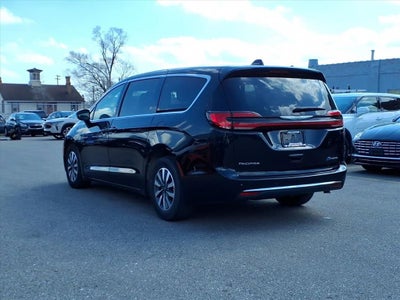 2024 Chrysler Pacifica Hybrid Select