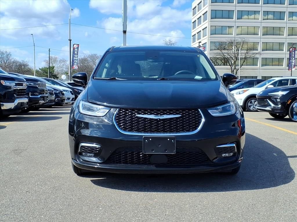 2024 Chrysler Pacifica Hybrid Select