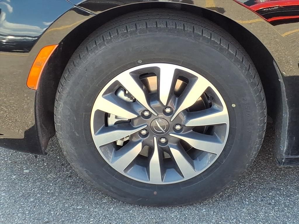 2024 Chrysler Pacifica Hybrid Select