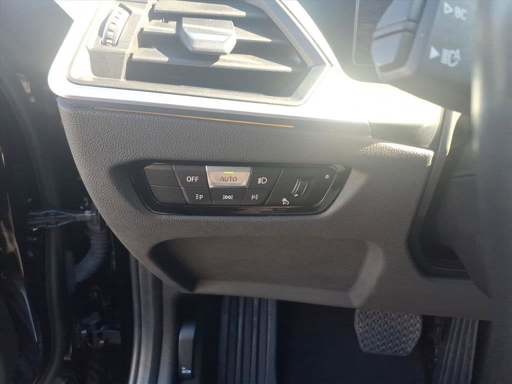 2024 BMW 3 Series 330e