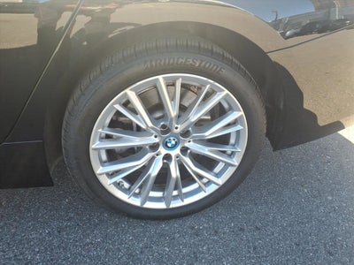 2024 BMW 3 Series 330e