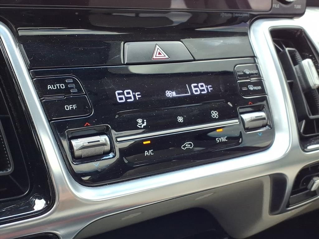 2022 Kia Sorento SX
