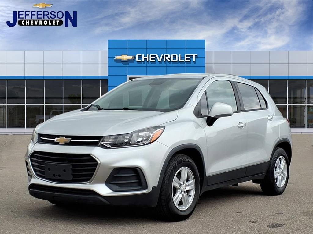 2020 Chevrolet Trax LS's photo