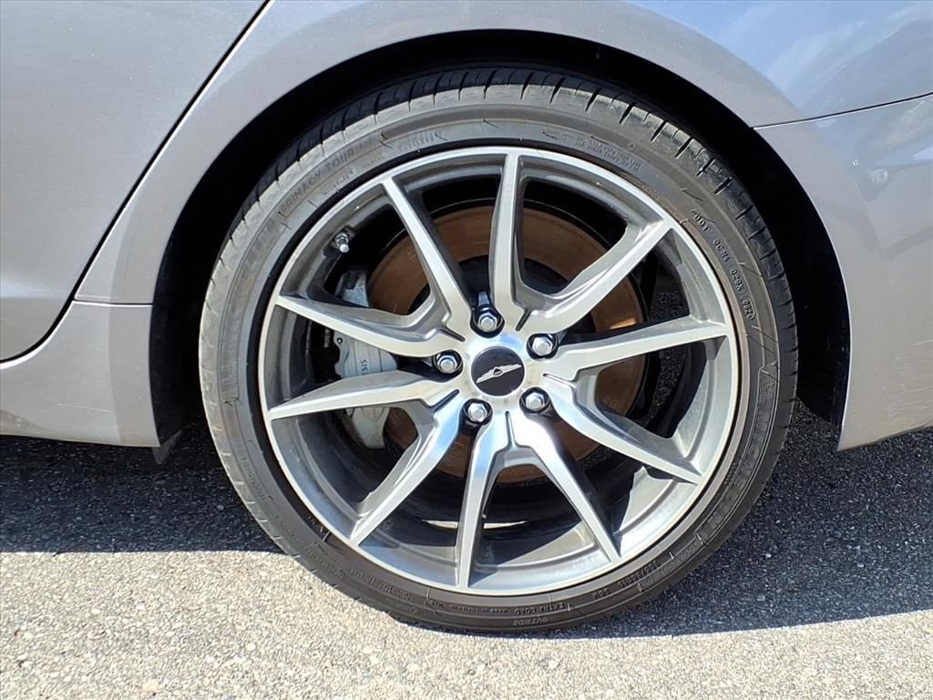 2025 Genesis G70 2.5T