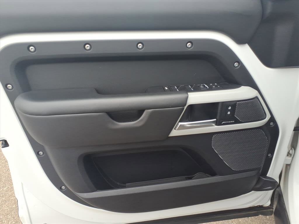 2024 Land Rover Defender S