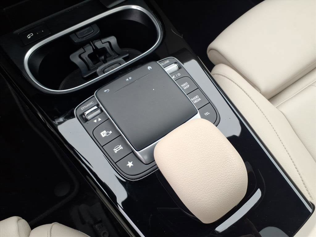 2022 Mercedes-Benz A 220 4MATIC®